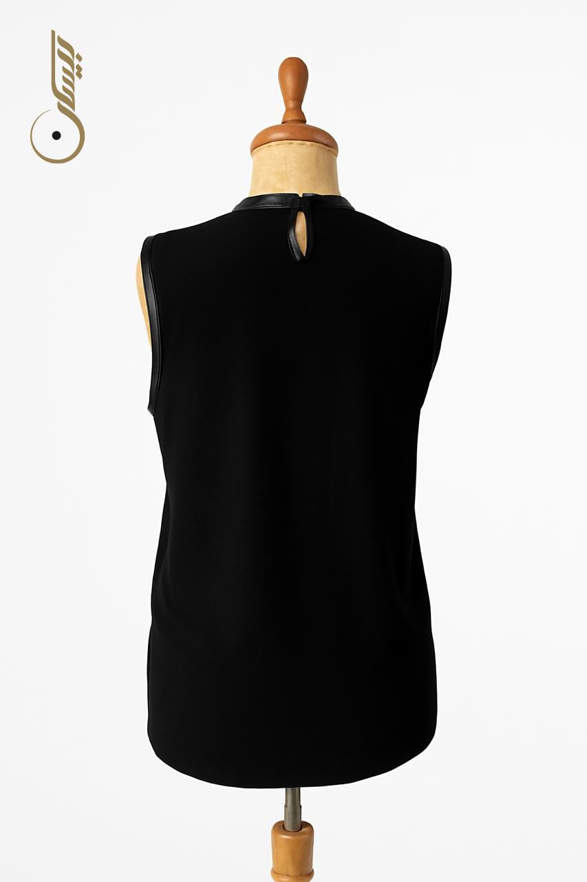 Sleeveless Basic Shirt2